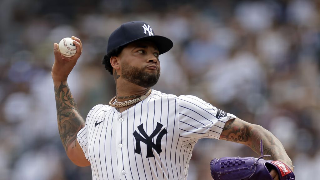 Luis Gil fires to home plate during the New York Yankees' contest against the Toronto Blue Jays on Saturday afternoon.|Art or Photo Credit: AP