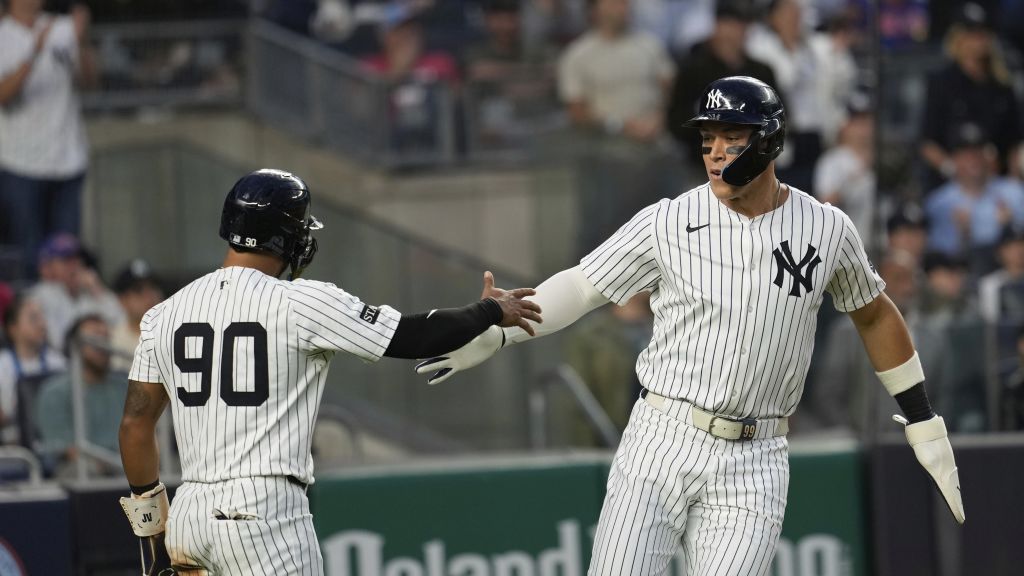 Yankees beat the Mets, 6-2, in the Subway Series opener.|Art or Photo Credit: AP