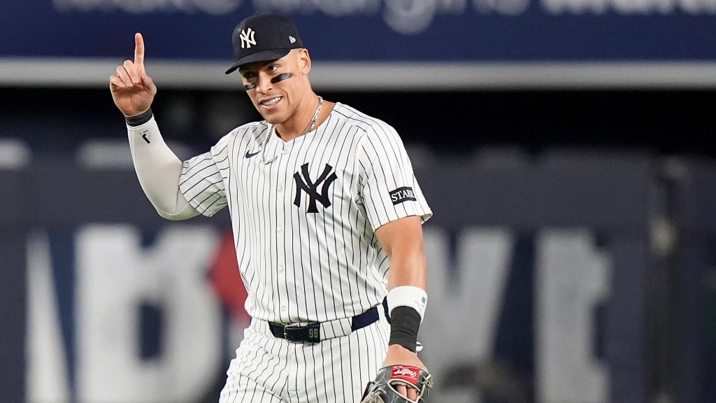 Aaron Judge reacts as he walks off the field after the Yankees beat the Red Sox in Game 2 of the AL Wild Card Series. | Art or Photo Credit: AP