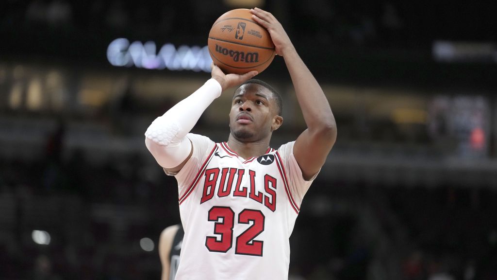 E.J. Liddell takes free throws as a member of the Chicago Bulls in 2024.|Art or Photo Credit: AP